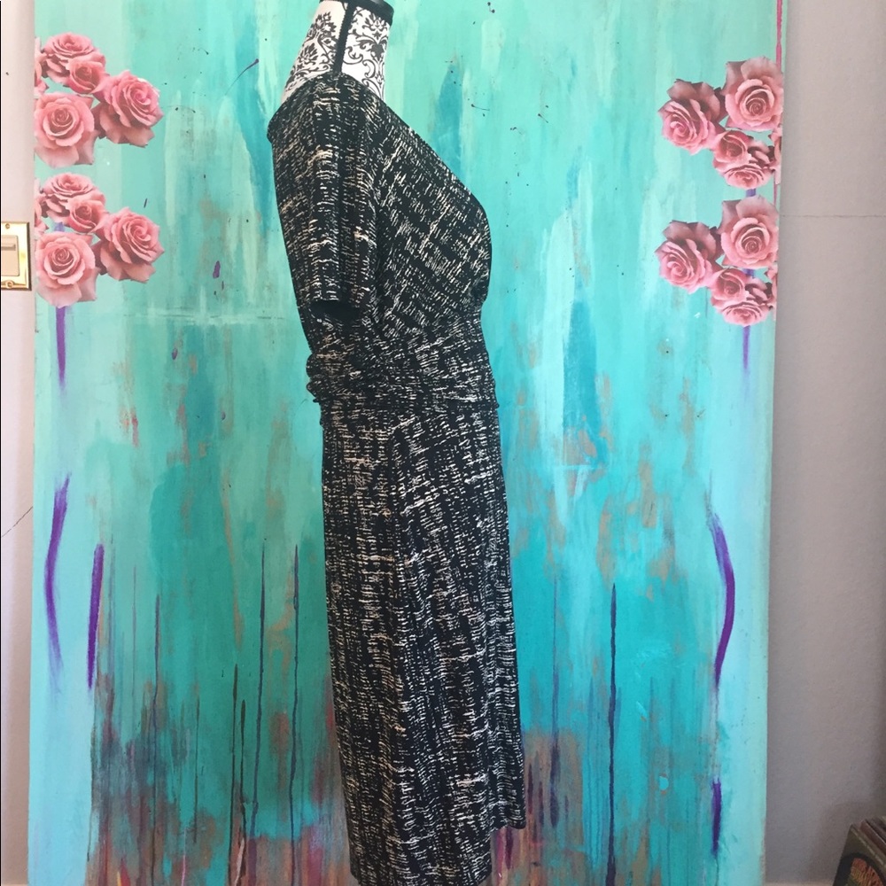 Dress - Picture 2 of 4